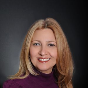 Meet your Posher, Afsaneh